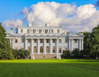 Экскурсия по парадным залам и кабинетам Елагиноостровского дворца