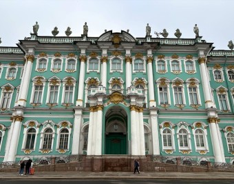 Тематическая экскурсия в Эрмитаж "Барокко и блеск Елизаветинской эпохи: Зимний дворец и жизнь при дворе"