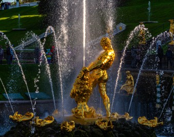 Экскурсия в Нижний парк и фонтаны Петергофа