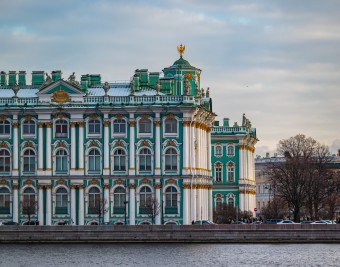 Обзорная по городу с экскурсией в Эрмитаж