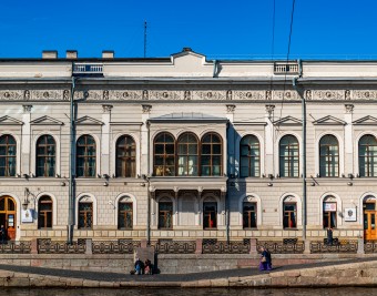 Экскурсия на выставку "Константин и Владимир Маковские. Любовь земная и любовь небесная" в музее Фаберже