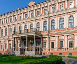 Прогулка по Николаевскому дворцу с обедом: возможно ли?