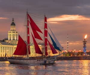 Алые Паруса: история, символика и яркие впечатления от главного праздника Санкт-Петербурга