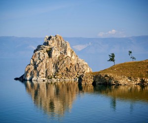 Озеро Байкал: удивительное путешествие через Россию и природные чудеса глубокого водоема
