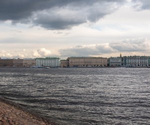 Игристые круизы — как проходят экскурсии в Санкт-Петербурге